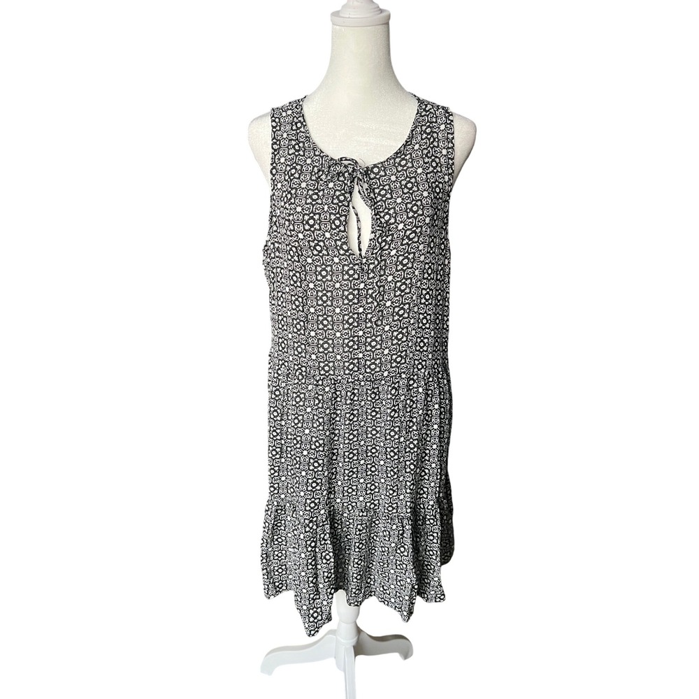 Studio B by Bobeau Womens Medium Black White Geometric Floral Tiered Dress